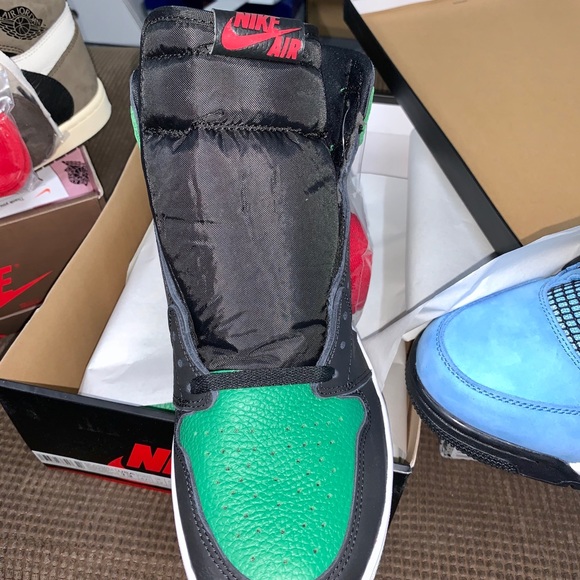 reverse pine green 1s